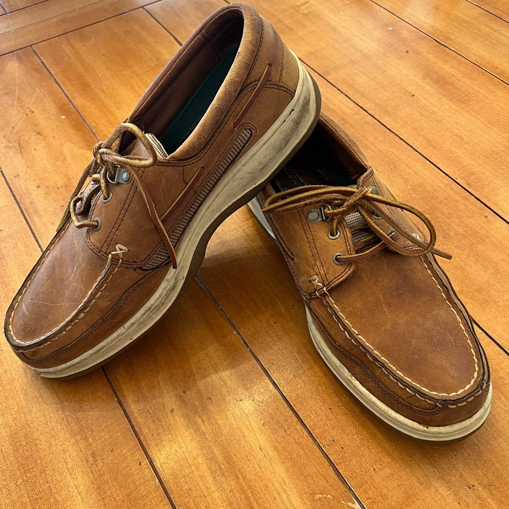 Men’s leather topsiders size 12